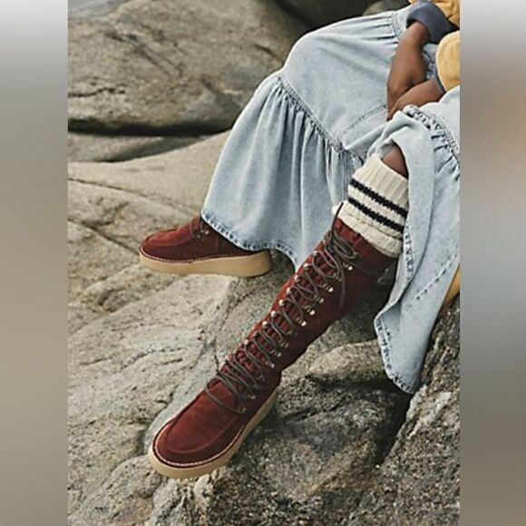 Free People Shoes - FREE PEOPLE
Ava Tall Lace Up Boots